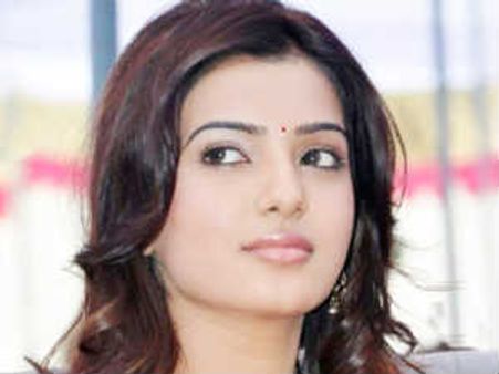 రాజమౌళి 'ఈగ' వల్లే మహేష్ 'దూకుడు' లేటు అవుతోందా?