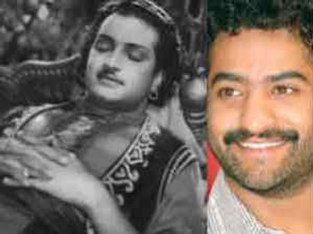 ఎన్టీఆర్ హనీమూన్ కి తాతలనాటి నిమ్మకూరు పందిరిమంచం రెడీ...