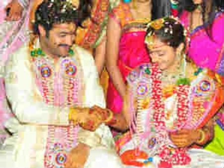 హనీమూన్ కోసం మారిషెస్ వెళ్ళిన జూ ఎన్టీఆర్-లక్ష్మీప్రణతి