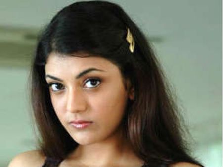 బిజినెస్ మేన్ మహేష్ తో నటించడానికి భయపడుతున్న కాజల్...?