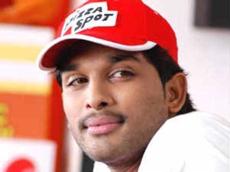 ఫ్లాప్ డైరెక్టర్స్ కి లైఫ్ ఇస్తోన్న ప్రభాస్, అల్లు అర్జున్...!?