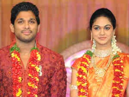 అల్లు అర్జున్ తో స్ర్కీన్ పై కనిపించనున్న భార్య స్నేహారెడ్డి..!?