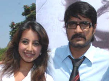 శ్రీకాంత్ 'దుశ్శాసన' రిలీజ్ కానివ్వకుండా ఆపేసారు