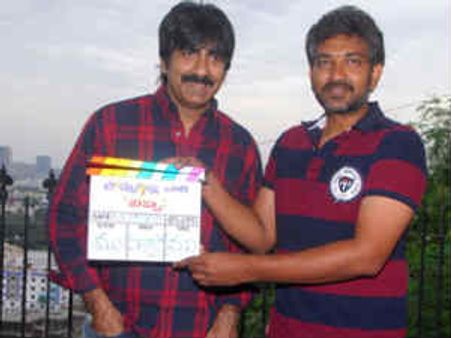 భారీ సెట్స్ కు 'బై..బై' చెప్పిన గుణశేకర్..క్లాప్ కొట్టిన రాజమౌళి..!?