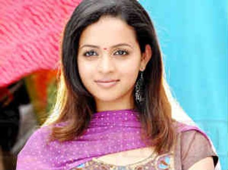 ఆ హీరో ఓ లోఫర్.. వేస్ట్ ఫెలో అని డైరక్ట్ గానే తిట్టిపోసింది