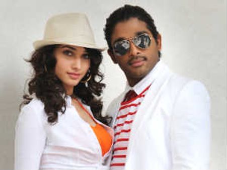 రామ్ చరణ్ చేసిన తప్పును బన్నీ చేయకూడదు...!?