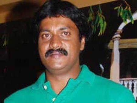 సునీల్ తోనే 'తను వెడ్స్ మనూ'రీమేక్ ..దర్శకుడు ఎవరంటే