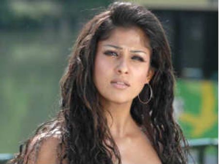 ప్రభుదేవాకు నయనతార తల్లి తండ్రులు ఆ కండీషన్ పెట్టారు