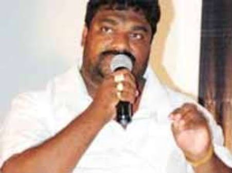 ‘బద్రినాథ్‌’ఓపెనింగ్స్‌ కోసం ఒత్తిడి తెస్తున్నారంటూ ఆరోపణ