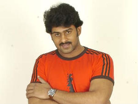మళ్ళీ మాస్ బాట పట్టిన యంగ్ రెబల్ స్టార్ ‘ప్రభాస్’