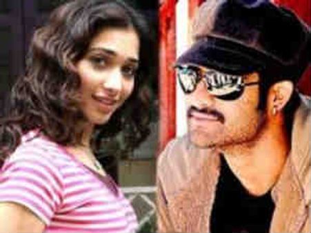 జూ ఎన్టీఆర్ ‘ఊసరవెల్లి’ దసరాకి ఖరారైనట్టే...!