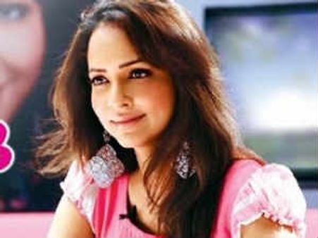 లక్ష్మి ప్రసన్న చేసే పనులపై మోహన్ బాబు మండిపాటు!?