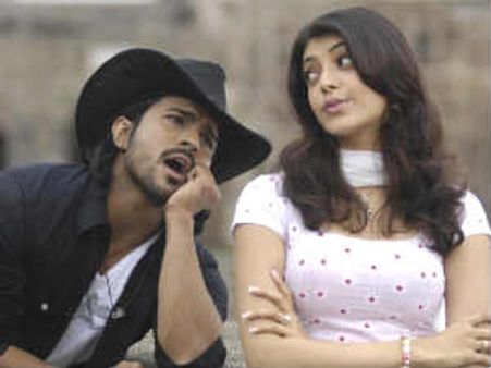 అవార్డుల ఫంక్షన్ లో రామ్ చరణ్ పరువు తీసిన కాజల్..!