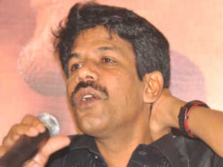 కాటి కాపరి నా మీద కేసు పెట్టాడు...దర్శకుడు బాలా