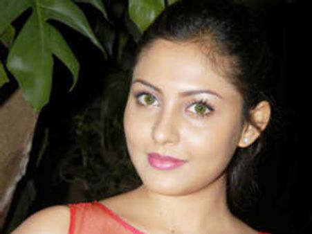 దర్శకుడు బాలా నన్ను దెబ్బకొట్టాడని ఏడుస్తోంది