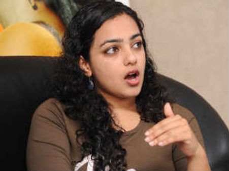 ప్రబాస్ అంటే ఎవరు? అని అడిగి ట్విస్ట్ ఇచ్చిన నిత్యా మీనన్