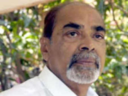 సురేష్‌ ప్రొడక్షన్స్‌ లో 'ముగ్గురు' మాయగాళ్లు ఎవరంటే...