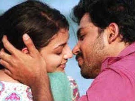 కాజల్, కార్తీల రొమాంటిక్ మూవీ ‘నా పేరు శివ’..!