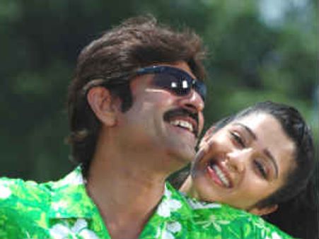 మా సినిమాలో వైయస్ జగన్ ని విమర్శించలేదు