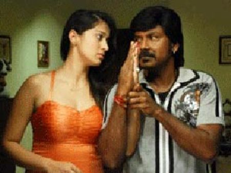 డైరెక్టర్-హీరోయిన్ ల ఆన్ స్ర్కీన్-ఆఫ్ స్ర్కీన్ రొమాన్స్...?