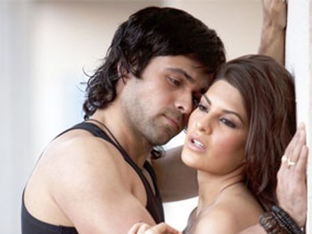 శృంగార విహారం ('మర్డర్‌ 2' ప్రివ్యూ)