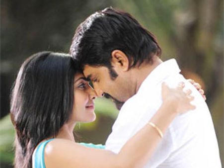 'విరోధి’ తో సక్సెస్ అయిన శ్రీకాంత్ తమ్ముడు..!?