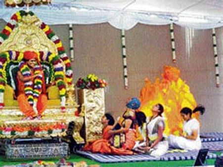 స్వామి నిత్యానందతో కుండలి యోగాలో ఊగిపోయిన రంజిత..!