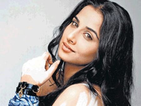 టాక్ ఆఫ్ ది ఇండస్ట్రీగా ఉన్న హీరోయిన్ ‘టాప్ లెస్ స్టేట్ మెంట్’...!?