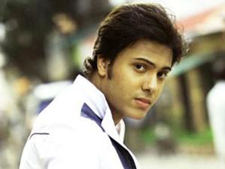 ప్రభాస్ కి ఇంటి నుంచే పోటీ