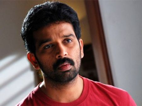 జెడీ 'మనీ మనీ మోర్‌ మనీ' కధేంటి?