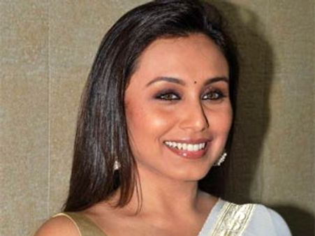 ‘హీరోయిన్’ దెబ్బకు దేవుడి దగ్గరికి వెళ్ళిన డైరెక్టర్...!?