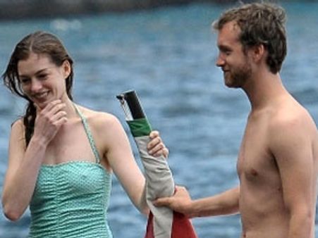 బాయ్ ప్రెండ్‌తో ఎంజాయ్ చేస్తూ మీడియాకి చిక్కిన హీరోయిన్