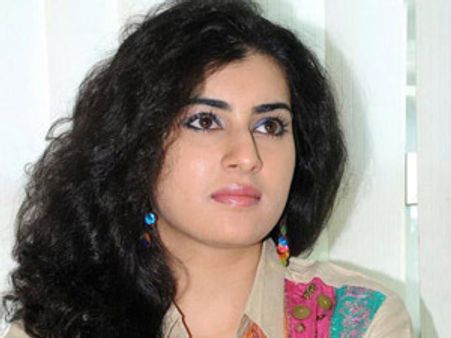 పరుచూరి బ్రదర్స్ దర్శకత్వంలో వేద