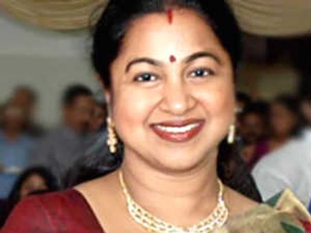 ఫలించిన రాధిక ఎదురు చూపులు..