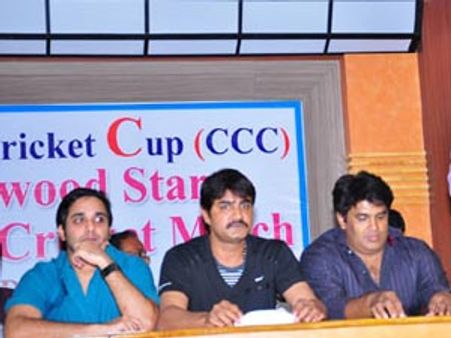 అనంతపురంలో తారల క్రికెట్ మ్యాచ్ ...!