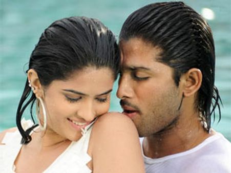 అల్లు అర్జున్ ‘హనీ’లో మిరపకాయ్ హీరోయిన్ ...!