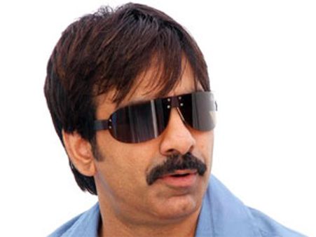 గుణశేఖర్ కు రవితేజ ట్విస్టు