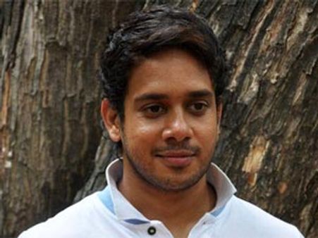 దర్శకుడు క్రిష్ దెబ్బకొట్టాడంటూ హీరో...