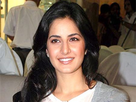 భారతీయత నిరూపించుకోవడం కోసం కత్రినా పాట్లు