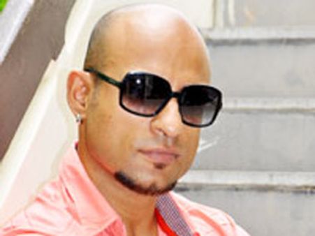 ‘దడ’ దెబ్బకు...ఒక్కొక్కరే బయటికొస్తున్నారు...!?