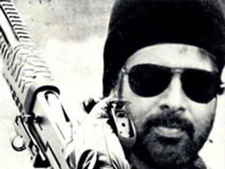 పవన్ కళ్యాణ్ పరువు ఇలాకూడా తీస్తారా...!