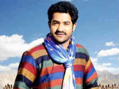 జూ ఎన్టీఆర్-సురేందర్ రెడ్డి-ఛత్రపతి ప్రసాద్ కాంబినేషన్ లో టైటిల్ కన్ ఫర్మ్