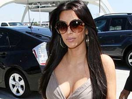 రాయల్ వెడ్డింగ్‌ని తలపించిన సెక్సీ తార మ్యారేజి