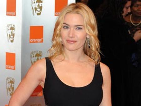 ఒక్క రోజులో సెలబ్రిటీ హీరోయిన్ అయిన స్టార్ హీరోయిన్