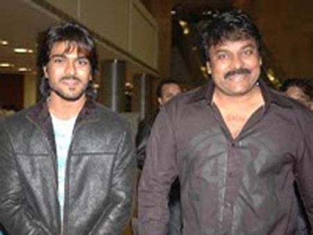 తండ్రి రాజకీయంపై...రామ్ చరణ్ మౌనం