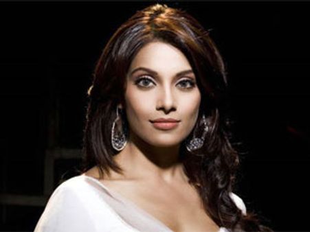 సినీ స్టార్స్‌కు రక్షణ లేదు: బిపాస