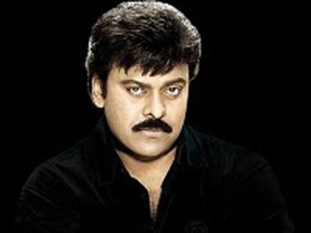 చిరు సూపర్ హిట్ బాలీవుడ్ రీమేక్ గా