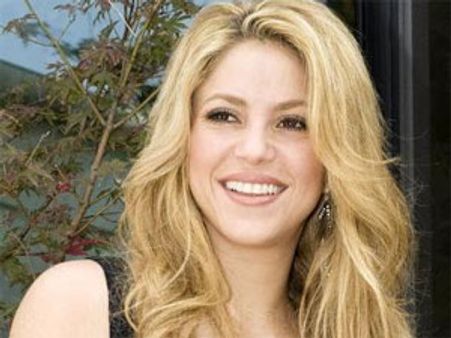 అతనితో రొమాంటిక్ సాన్నిహిత్యాన్ని బహిర్గపరచిన సింగర్