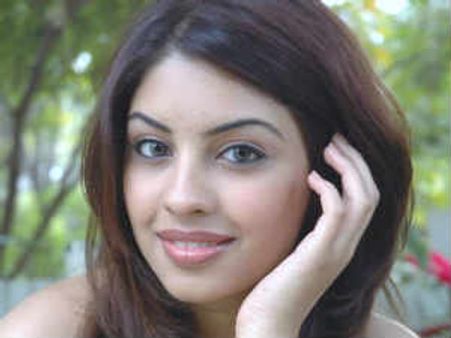 శేఖర్ కమ్ముల హీరోయిన్ లెస్బియిన్ ?