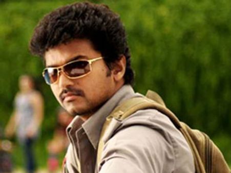 తెలుగోళ్లపై కన్నేసిన మరో తమిళ హీరో